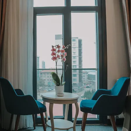 Grand Lark Aydinli