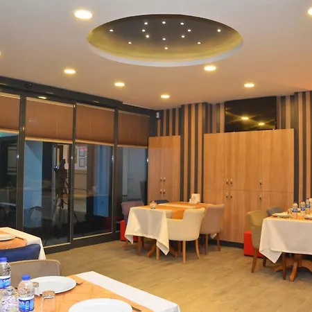 Hotel Grand Lark