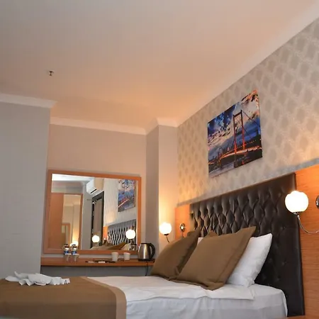 Hotel Grand Lark